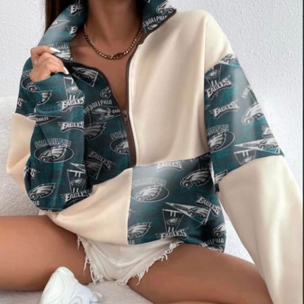 Oversized Philadelphia Eagles patched pullover